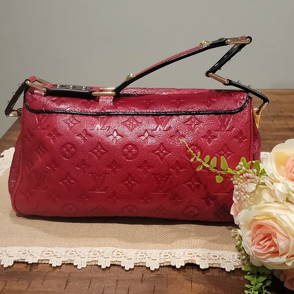 ๐SOLD๐ ๐ฆ ULTRA RARE ๐ฆ LV Maidia Rubel Red bag - Picture 3 of 16